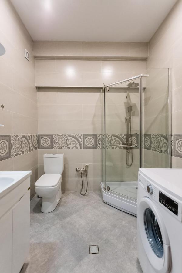 Apartment In The City Center Lll Тбилиси Екстериор снимка