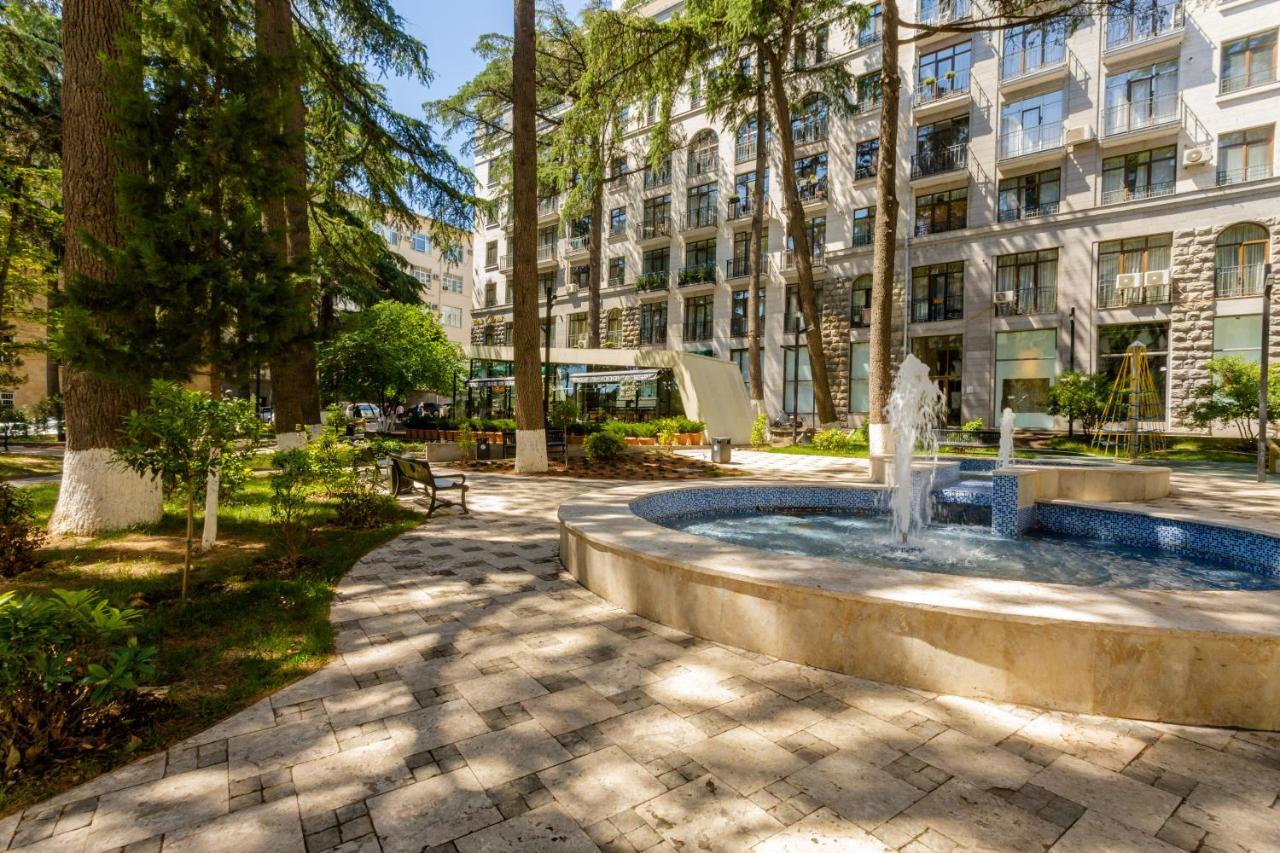 Apartment In The City Center Lll Тбилиси Екстериор снимка