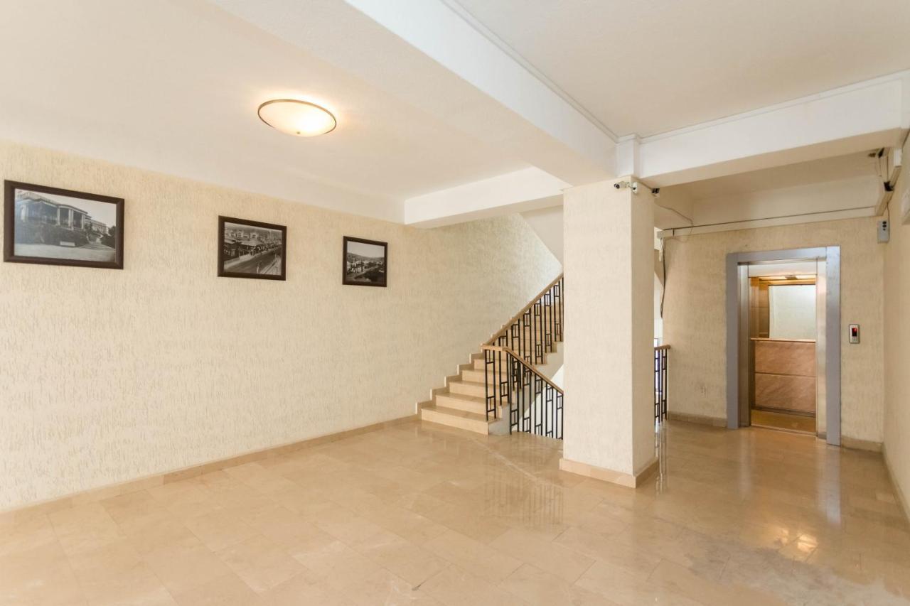 Apartment In The City Center Lll Тбилиси Екстериор снимка